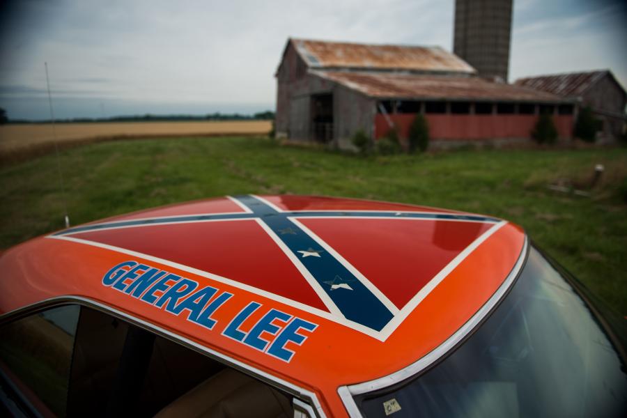 Детали экстерьера Dodge Charger General Lee Jump Car 1969 года  (фото 16 из 60)